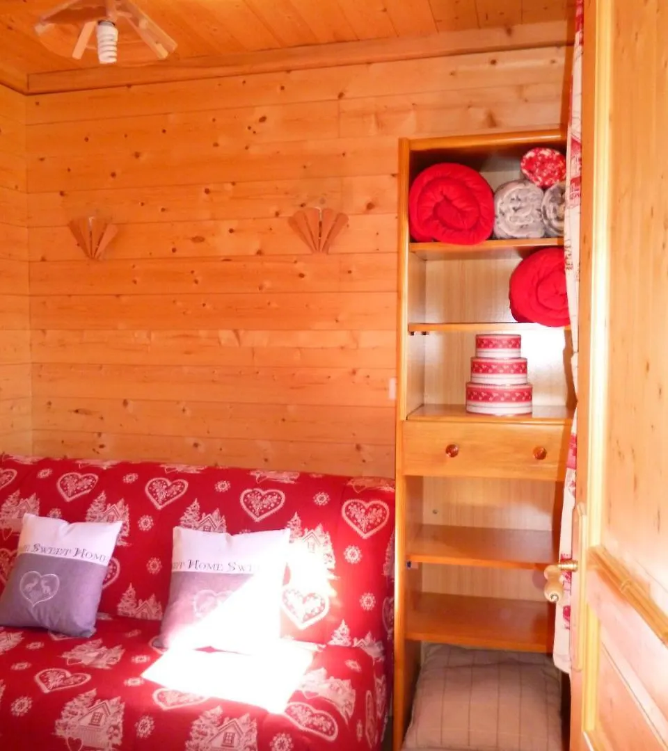 Mont Blanc Soleil E-2 Apartment Manigod